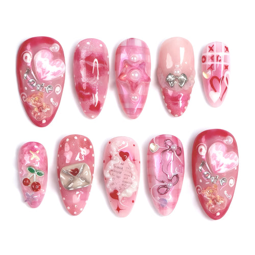 Romantisches Herz-verziertes Press-On Nagelkunst-Set