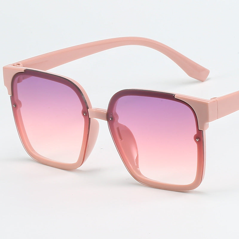 Damen moderne quadratische Sonnenbrille mit UV-Schutz und robustem Rahmen Karnz