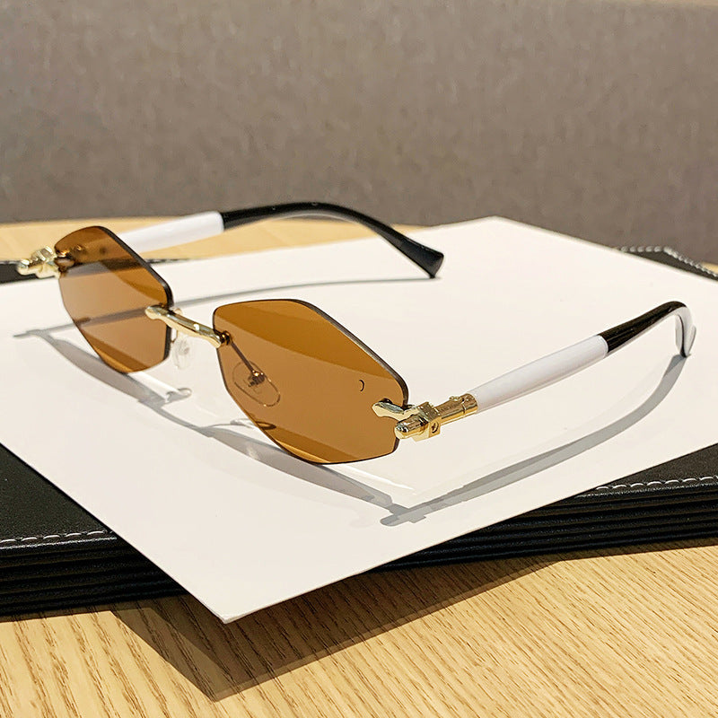 Damen futuristische Sonnenbrille mit übergroßem rechteckigem Rahmen Karnz