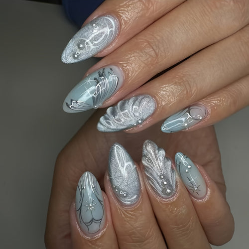 Künstlerische Nagelkunst