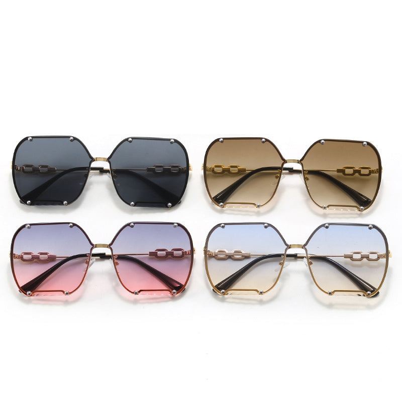 Damen elegante sechseckige Designer-Sonnenbrille mit luxuriösen Akzenten Karnz