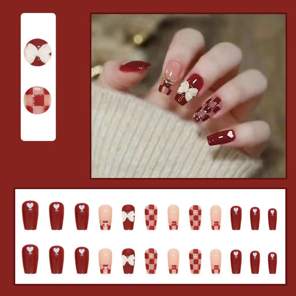 Elegante Nagelkunst mit Glanzfinish Karnz