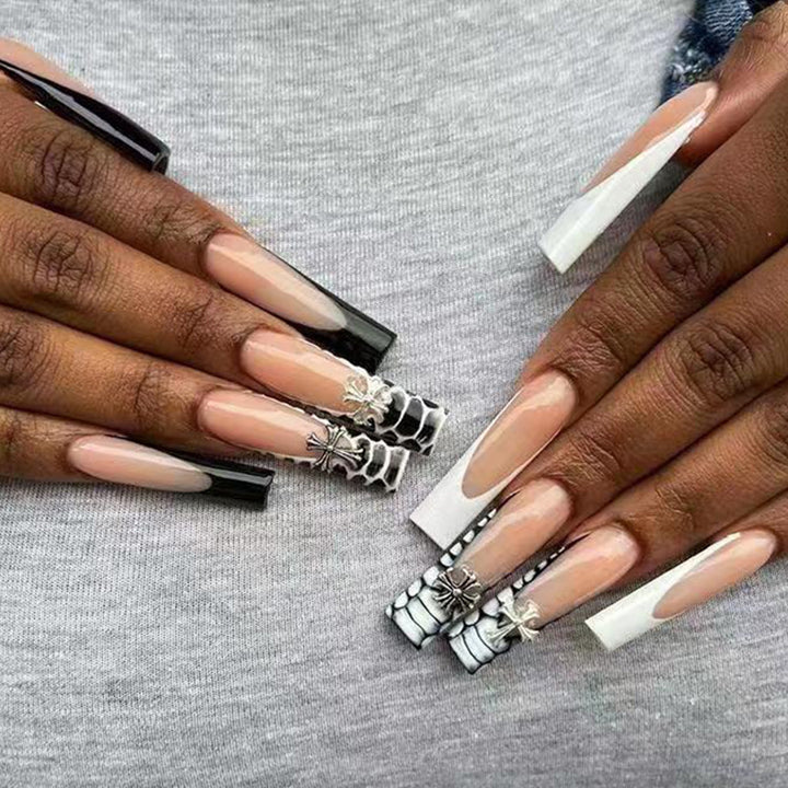 Kunstnagelset mit eleganten 3D-Verzierungen und kreativen Motiven Karnz