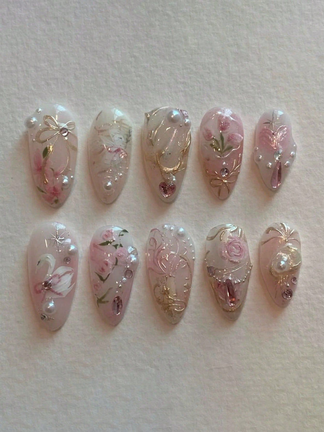 Künstlerisches Press-On Nagelkunstset Karnz