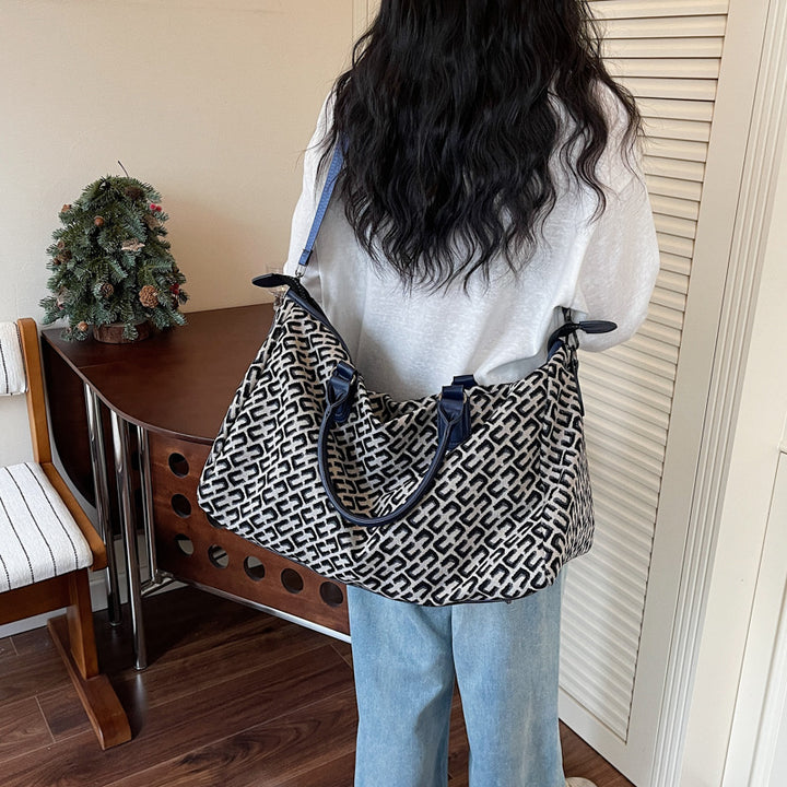 Stylische Reis-Duffle Karnz