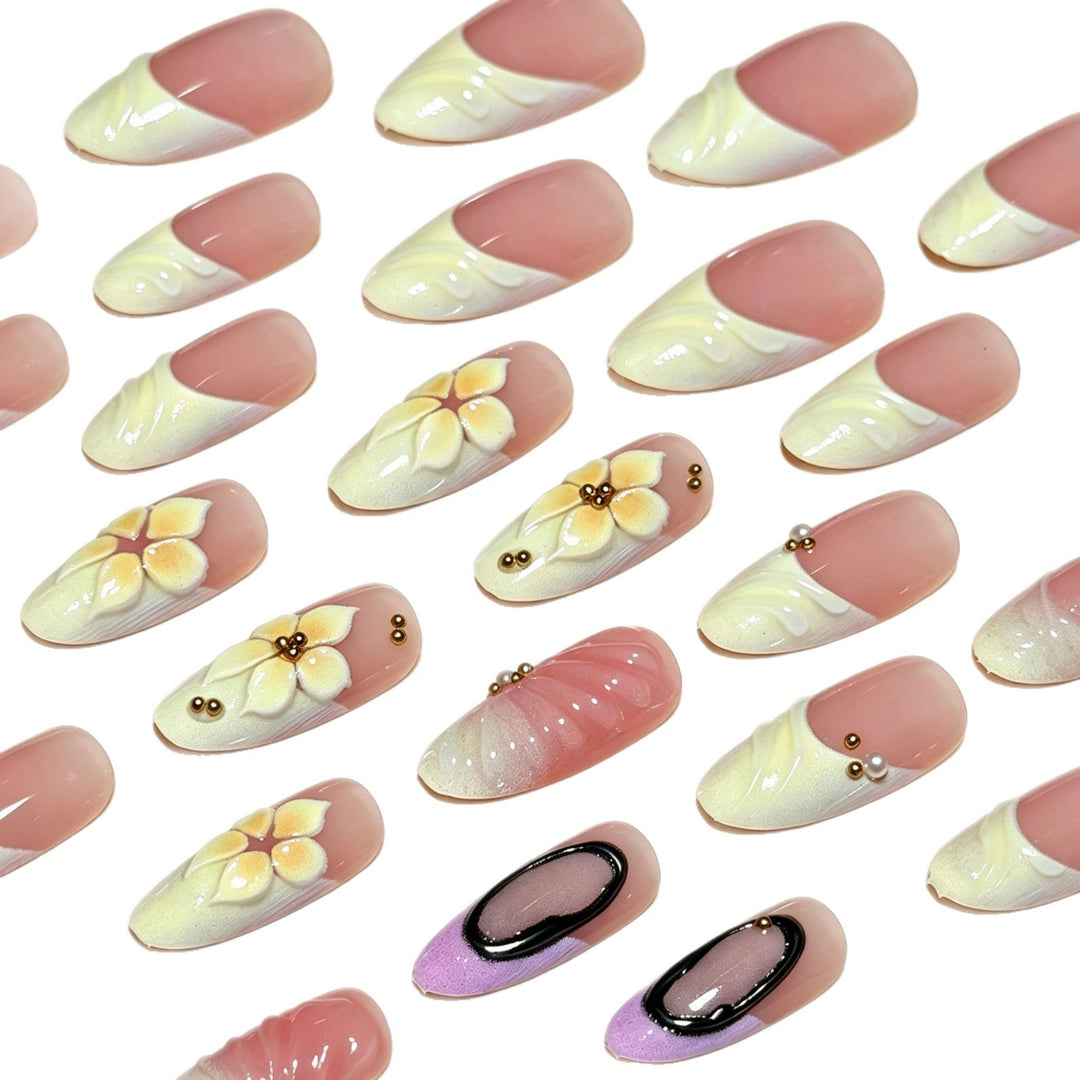 Künstlerische 3D Blumen Press-On Nagelverlängerungen Karnz