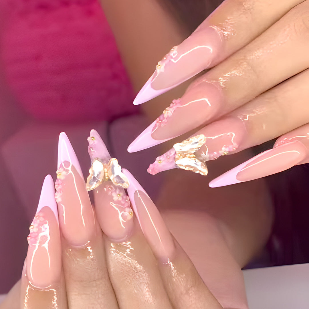 Dekorative Stiletto Nagelkunst Verlängerungen Karnz