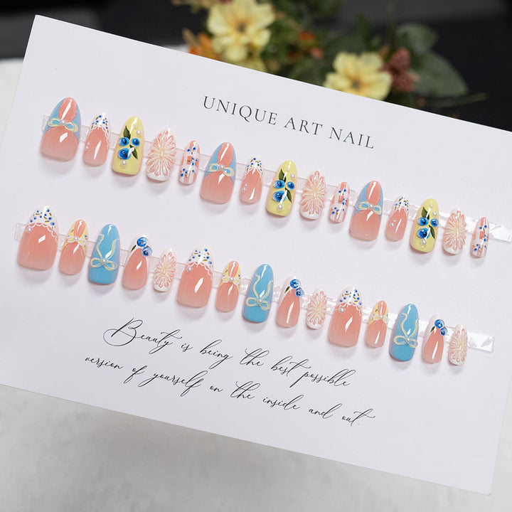 Blumenmuster Druck-On Nagelkunst