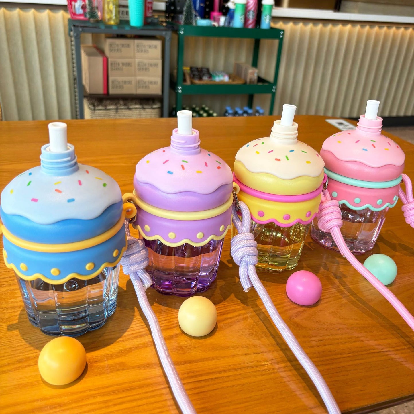 Damen kreative Cupcake Trinkflasche Karnz