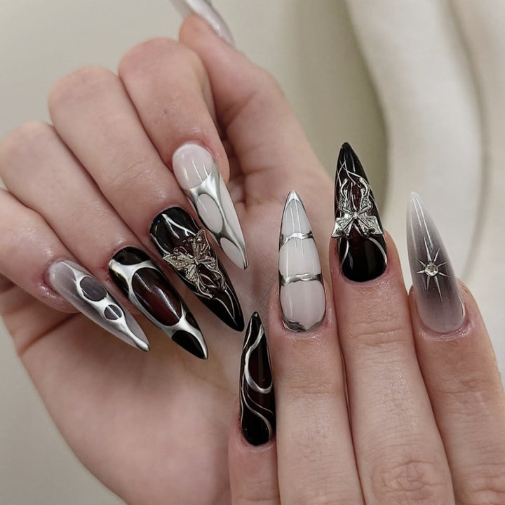 Gothic-Themen Stiletto Nagelkunst Erweiterungen Karnz