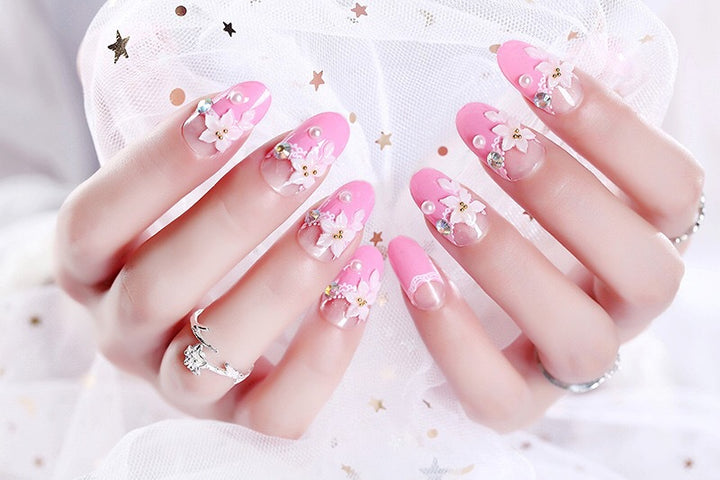Glamouröse mit Strass verziert Press-On Nagelspitzen