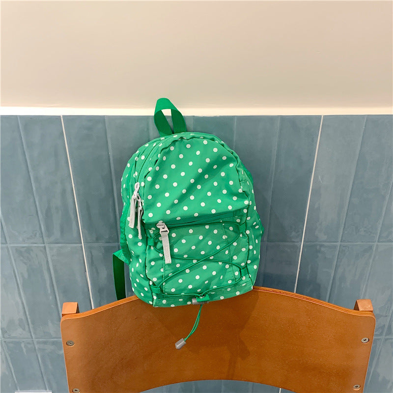 Leichter lässiger gepunkteter Rucksack