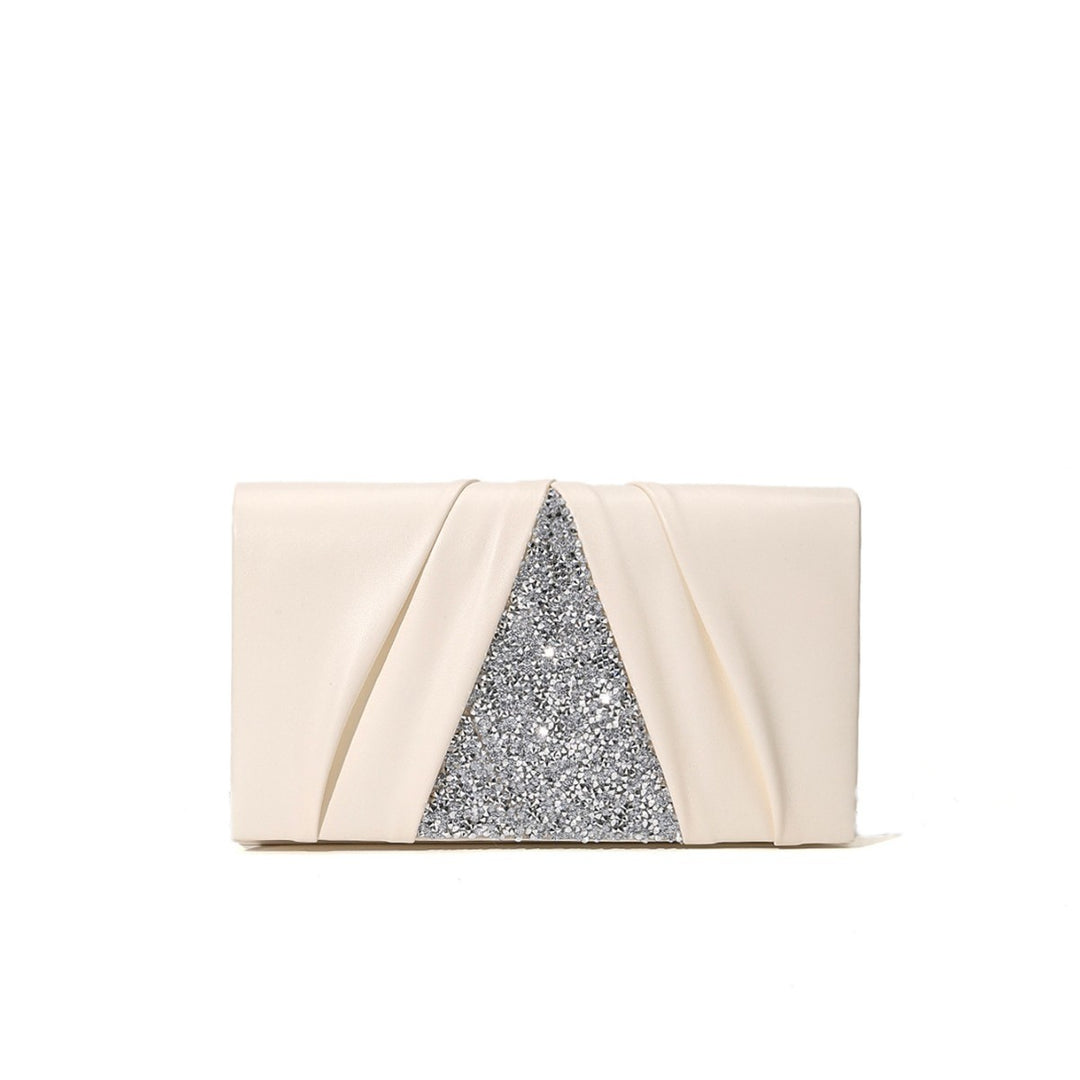Elegante strukturierte Clutch