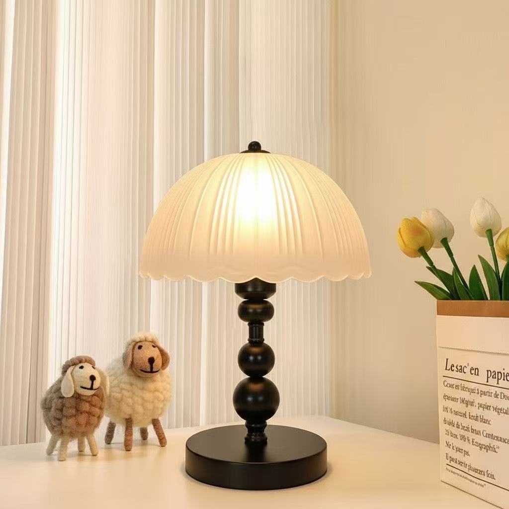 Elegante Muschel-förmige Tischlampe