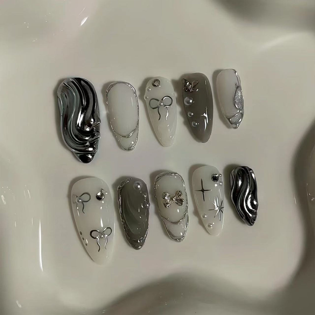 Künstlerisches Nageldesign Karnz