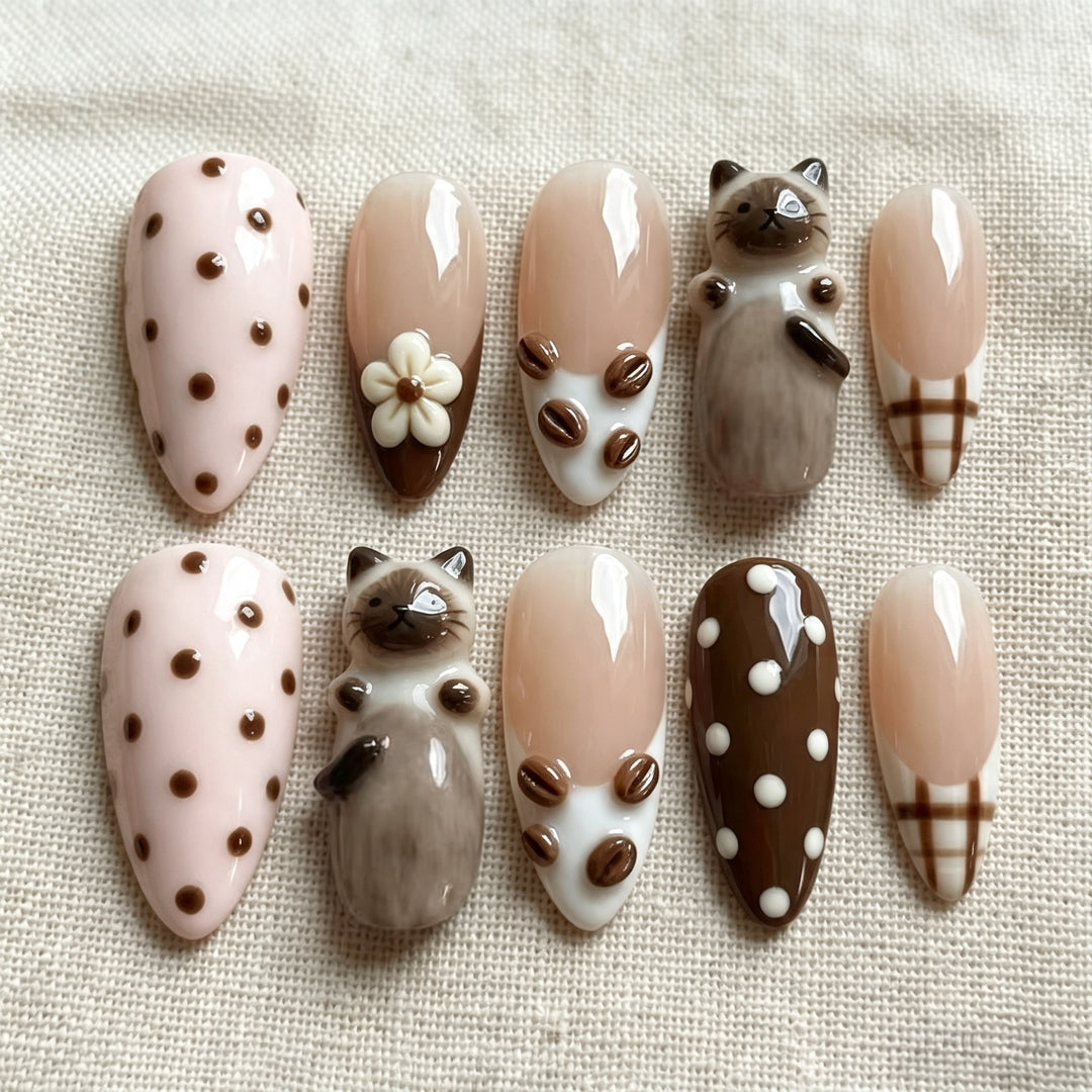 Verspieltes tierisches Press-On Nagelkunst-Set