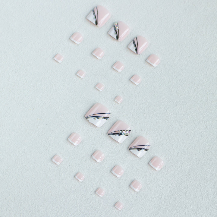 Elegante Französische Spitzen-Pediküre-Nagelkunst