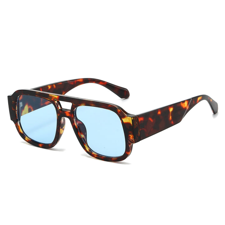 Moderne retro-inspirierte quadratische Sonnenbrillen Karnz