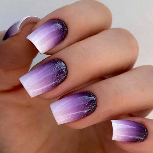 Glitzernde Kunstnägel mit Ombre-Effekt Karnz