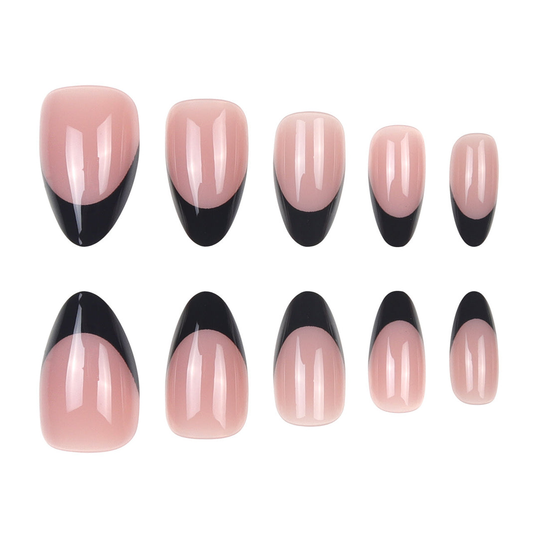 Elegante Stiletto-Press-On-Nägel mit modernem French Tip Design Karnz
