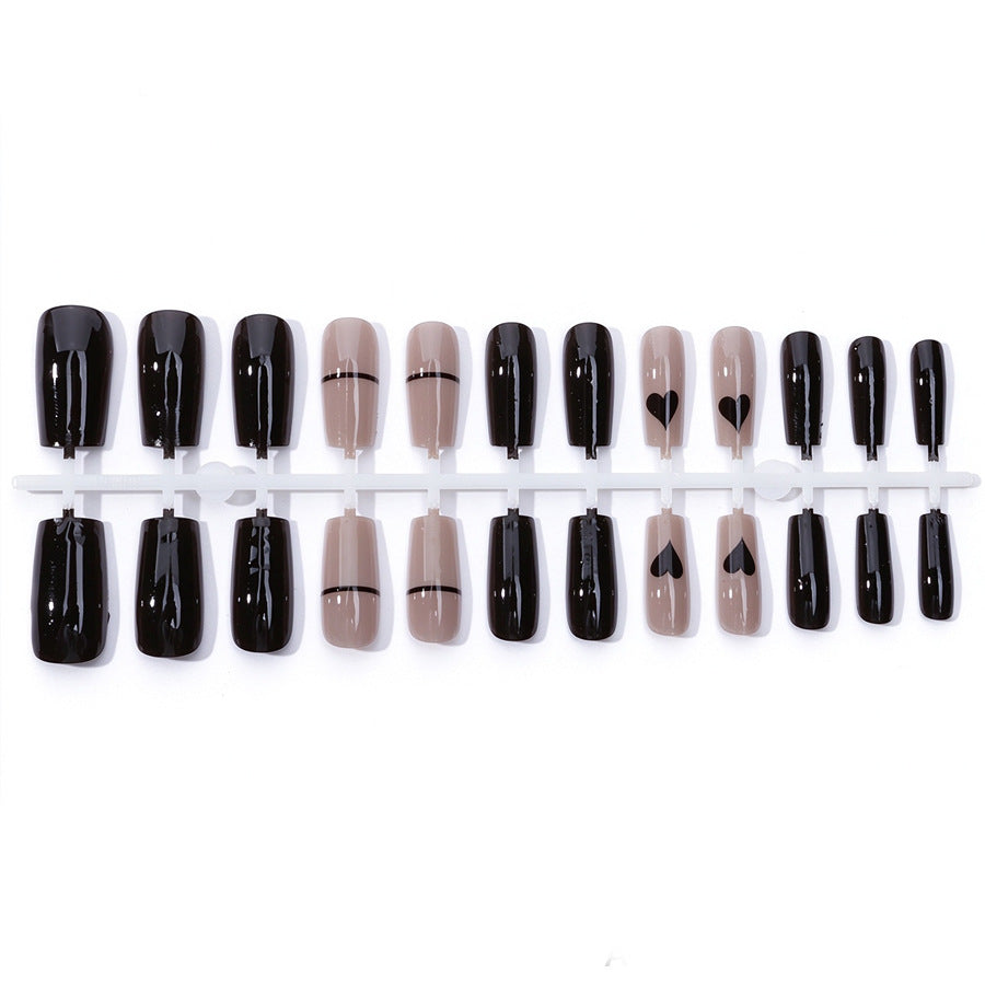 Elegantes Glänzendes Press-On Nagelset Karnz