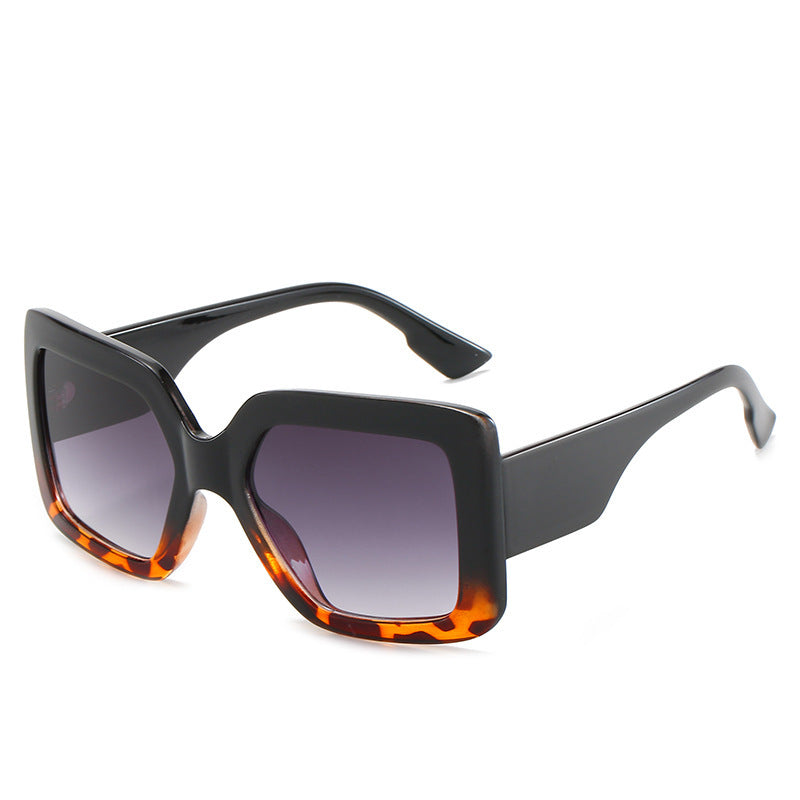 Überdimensionale Statement-Sonnenbrille Karnz