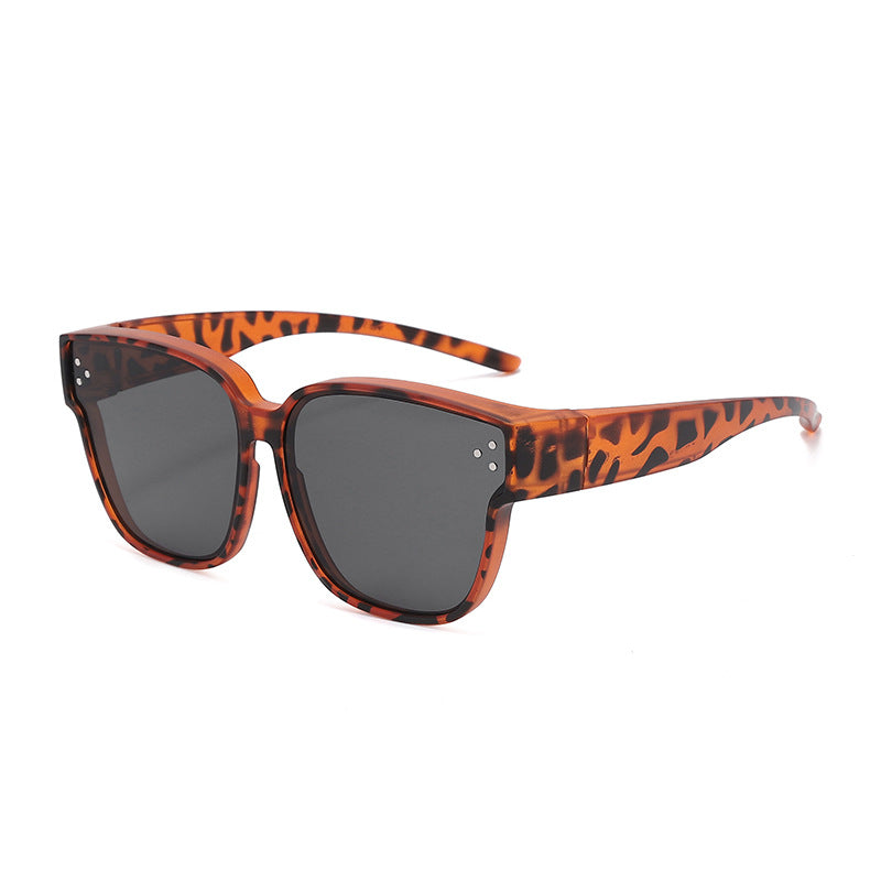 DamenModische Sonnenbrille im klaren Linien-Design mit hohem UV-Schutz Karnz
