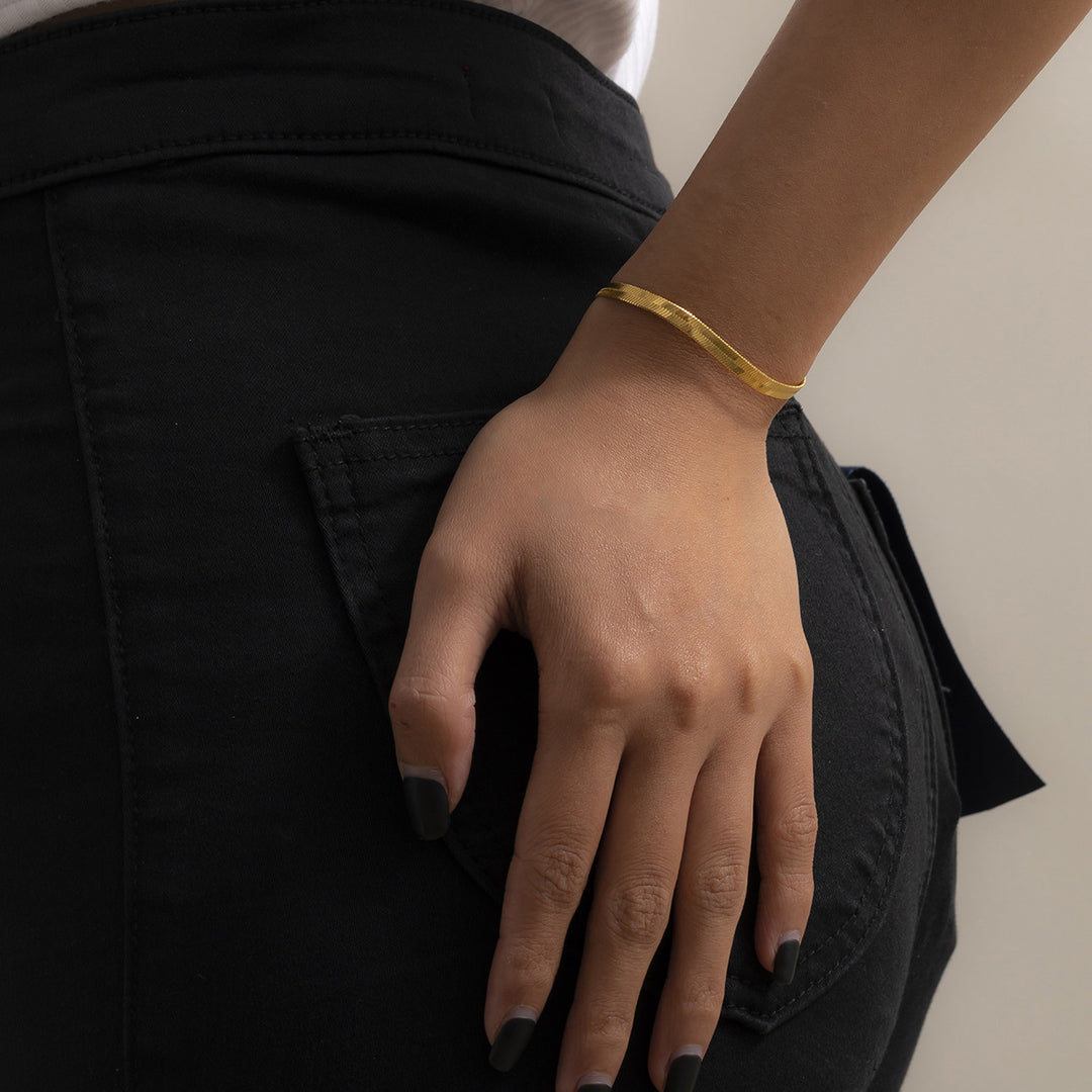 Sleek Snake Chain Bracelet Karnz