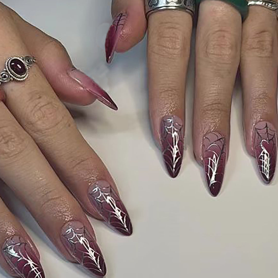 Stiletto Press-On Nägel mit Spinnennetzdesign Karnz