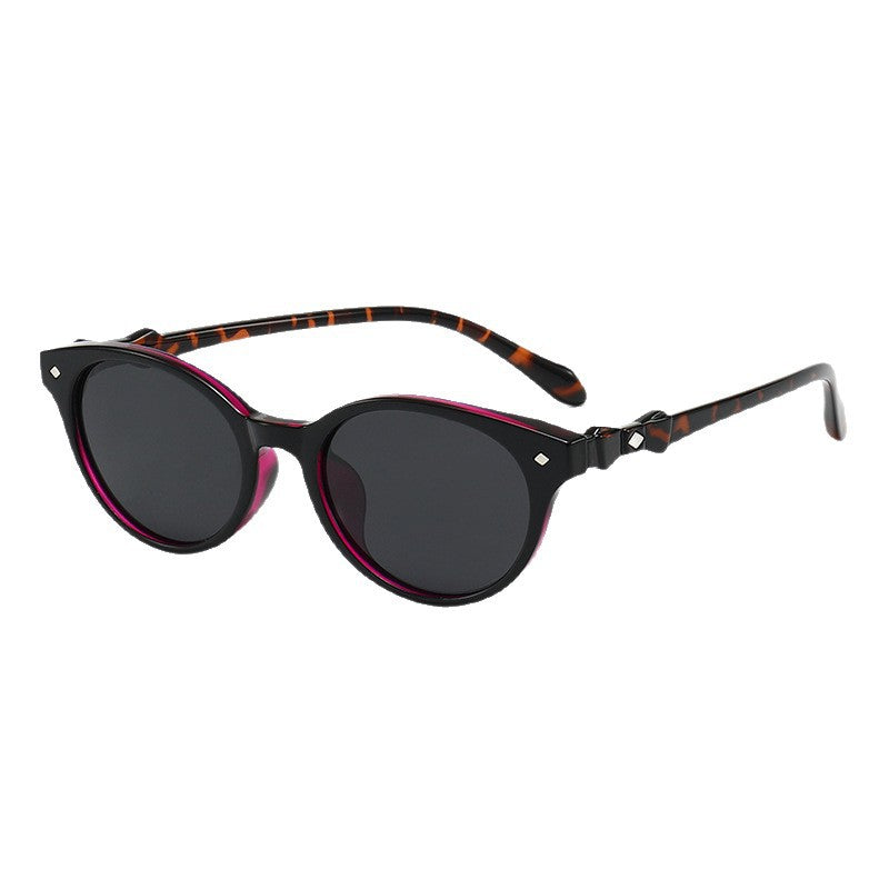 Damen Retro-inspirierte Sonnenbrille mit geschütztem UV-Filter und robustem Rahmen Karnz