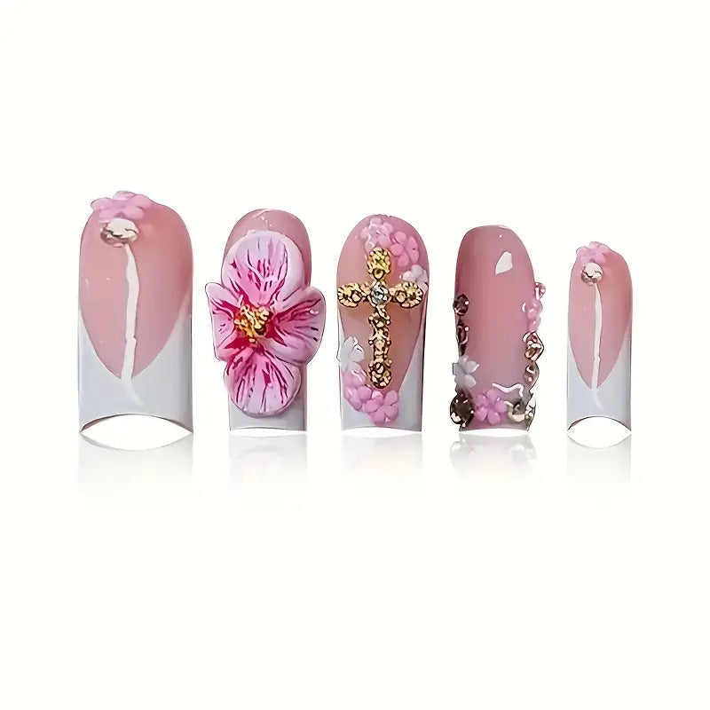 Blumenverzierte Press-On Nagelkunst Karnz