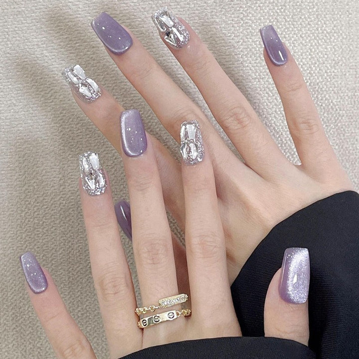Premium Dekorative Press-On Nail Art Set Karnz