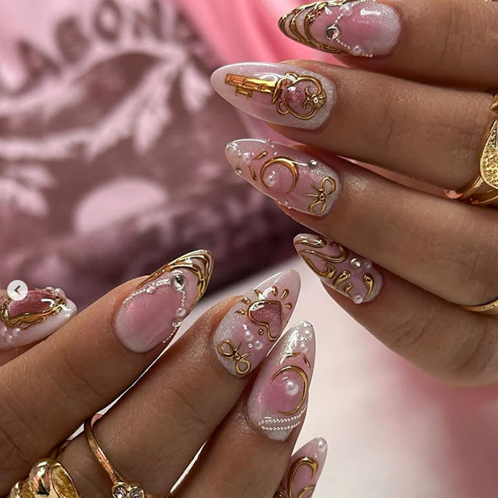 Dekorative Press-On Nail Art