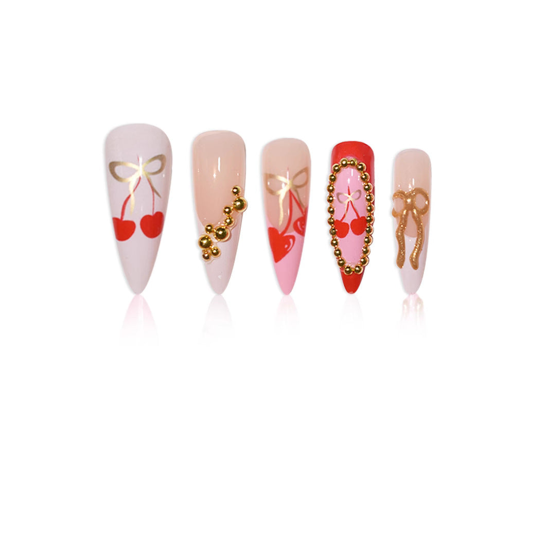 Ausgefeiltes Nagelkunst-Set Karnz