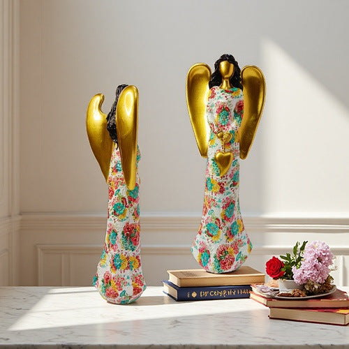 Engel Statue mit Blumenmuster Karnz