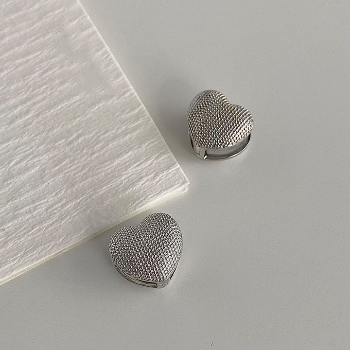 Fein Gearbeitete Herz-Ohrstecker Karnz