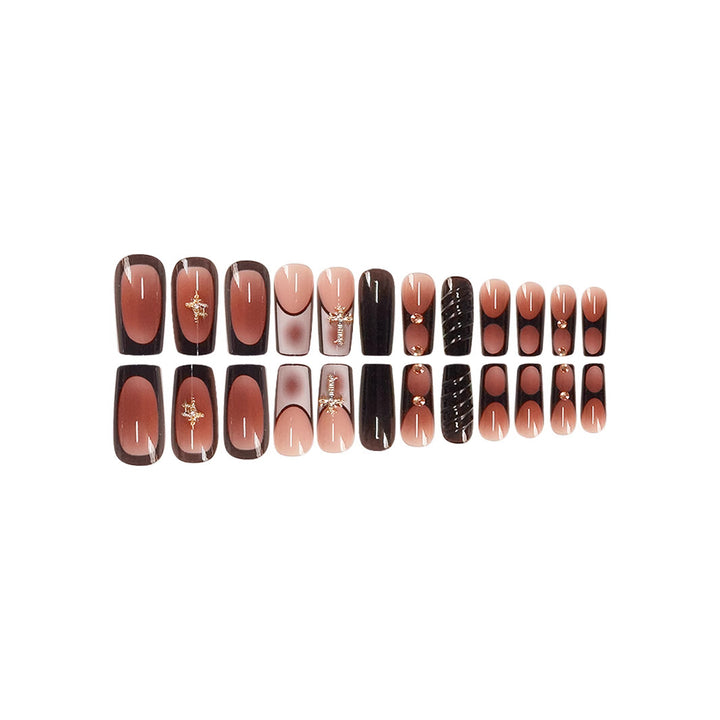 Stylische dekorative Press-On-Nagelkunst Karnz