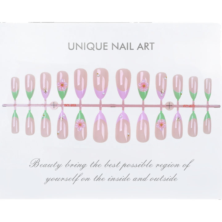 Eleganter mit Blumenakzenten verzierter Press-On-Nagelset Karnz