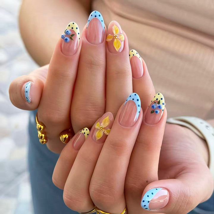 Elegantes Blumenmuster Press-On Nagelset