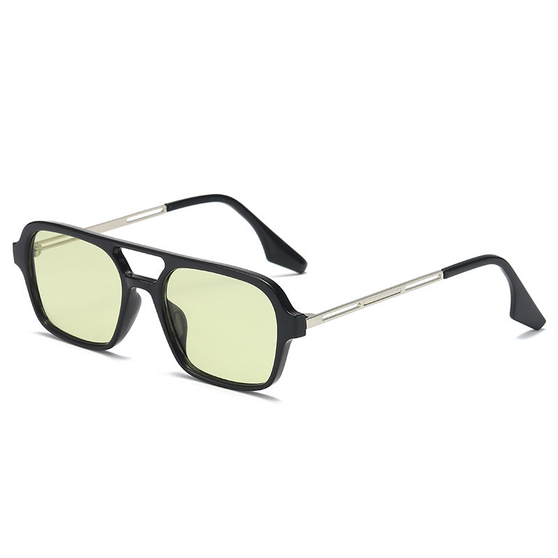 Damen trendige quadratische Sonnenbrille mit transparentem Rahmen und sanften Gläsern Karnz