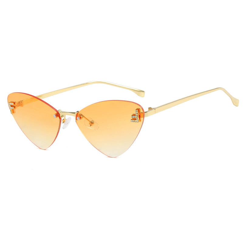 Damen extravagante Cat-Eye Sonnenbrille mit funkelnden Details Karnz