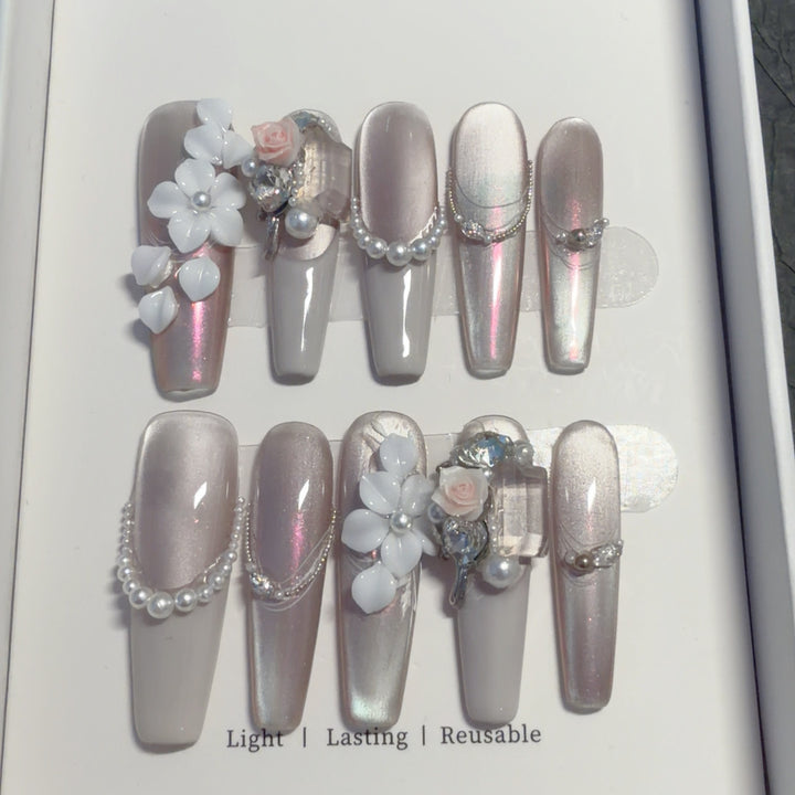 Blumenmuster Strass Nagelkunst Tipps