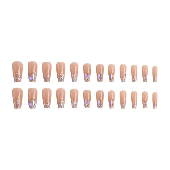 Kunstnagelset mit glamourösen Glitzerakzenten und eleganten Elemente Karnz