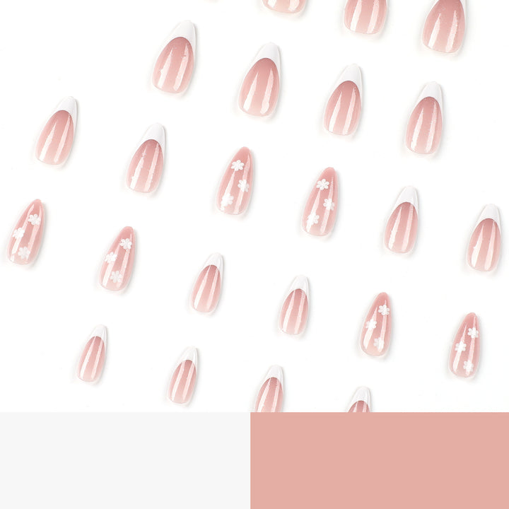 Kunstvolle Nagelkunst im modernen Ombre-Design Karnz