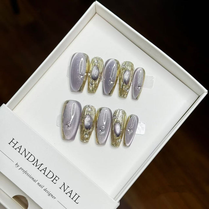 Handgemachtes elegantes Press-On Nagelkunstset