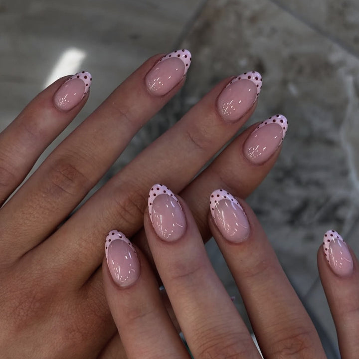 Glamouröse Stiletto-Nägel mit elegantem Sternen-Design Karnz