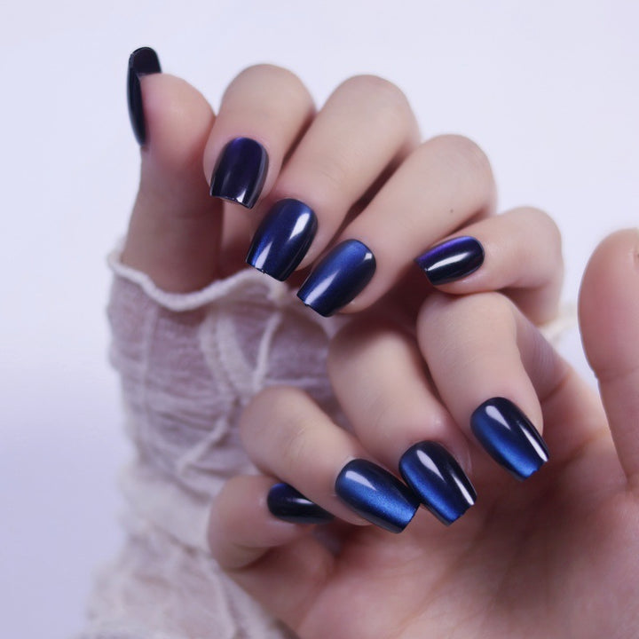 Kunstnägel mit elegantem Ombré-Effekt Karnz
