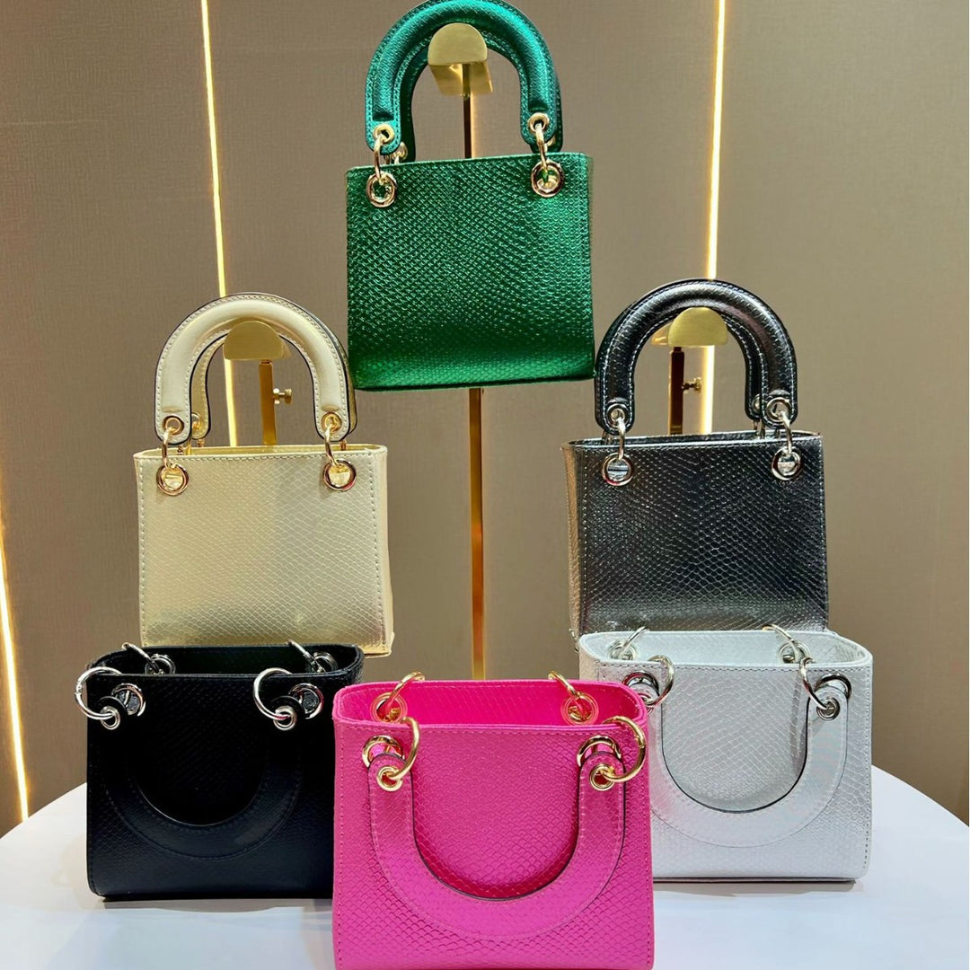 Stylische Schlangenleder-texturierte Handtasche