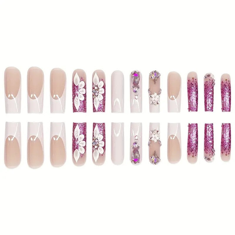 Glamouröse 3D Kristall-verzierte Nagelverlängerungen Karnz