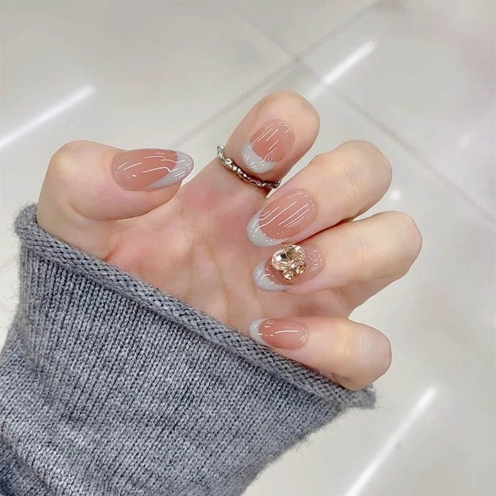 Elegantes Press-On Nagelkunst-Set